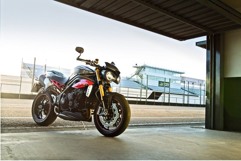 Illustration for article titled The New 2016 Triumph Speed Triple S & R Get More Power And New, But Still Weird Headlights